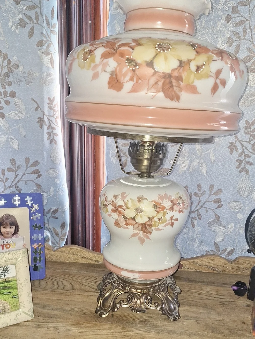 Floral Glass Table Lamp in Peach and Cream